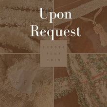 Load image into Gallery viewer, Exquisite luxury pet bed for dogs and cats featuring orthopedic comfort, handmade in Europe with baroque designer details, glamorous high-end customizable pet furniture by Aposentis. €390.00