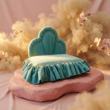 Load image into Gallery viewer, Exquisite luxury pet bed for dogs and cats featuring orthopedic comfort, handmade in Europe with baroque designer details, glamorous high-end customizable pet furniture by Aposentis. €920.00