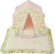 Load image into Gallery viewer, Exquisite luxury pet bed for dogs and cats featuring orthopedic comfort, handmade in Europe with baroque designer details, glamorous high-end customizable pet furniture by Aposentis. €370.00