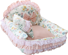Load image into Gallery viewer, Dear Emma Pet Cushion Bed