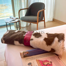 Load image into Gallery viewer, Exquisite luxury pet bed for dogs and cats featuring orthopedic comfort, handmade in Europe with baroque designer details, glamorous high-end customizable pet furniture by Aposentis. €45.00