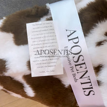 Load image into Gallery viewer, Exquisite luxury pet bed for dogs and cats featuring orthopedic comfort, handmade in Europe with baroque designer details, glamorous high-end customizable pet furniture by Aposentis. €45.00