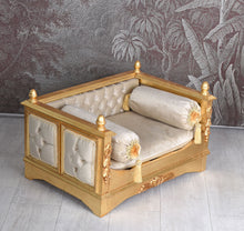 Load image into Gallery viewer, Versailles Pet Bed Ivory
