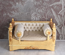 Load image into Gallery viewer, Versailles Pet Bed Ivory