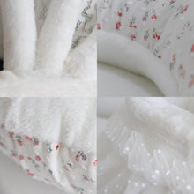 Load image into Gallery viewer, Marie Pet Bed