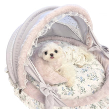 Load image into Gallery viewer, Exquisite luxury pet bed for dogs and cats featuring orthopedic comfort, handmade in Europe with baroque designer details, glamorous high-end customizable pet furniture by Aposentis. €550.00