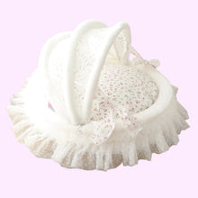 Load image into Gallery viewer, Marie Pet Bed