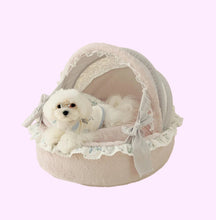 Load image into Gallery viewer, Exquisite luxury pet bed for dogs and cats featuring orthopedic comfort, handmade in Europe with baroque designer details, glamorous high-end customizable pet furniture by Aposentis. €550.00