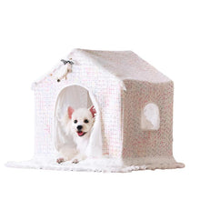 Load image into Gallery viewer, Exquisite luxury pet bed for dogs and cats featuring orthopedic comfort, handmade in Europe with baroque designer details, glamorous high-end customizable pet furniture by Aposentis. €390.00