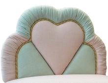 Load image into Gallery viewer, Aposentis_marine_marina_cama_cão_gato_puppy_bengal_interior_luxo_romantic_gelado_ice_cream_coração_amor_kids_children_furniture_pink_green_yellow_gold_heart_shape_luxury_dog_cat_bed_beds_furniture_exclusive_accessories_couch_sofa_house_best_expensive_luxurious_monaco_monte_carlo_yacht_iate_