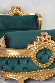 Versailles Pet Bed