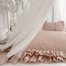 Load image into Gallery viewer, Royal Pet Cushion Bed
