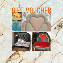 Load image into Gallery viewer, Exquisite luxury pet bed for dogs and cats featuring orthopedic comfort, handmade in Europe with baroque designer details, glamorous high-end customizable pet furniture by Aposentis. €95.00
